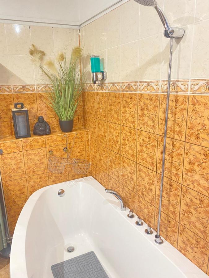 Cosy 2 Room 55M2 Centric 10Min To Old Town Ac Riga Exterior foto